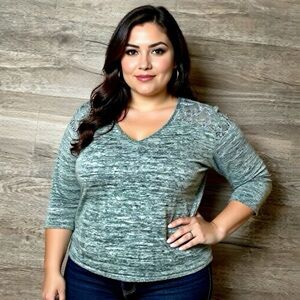 TORRID Super Soft Size 1 XL Green 3/4 Sleeve Sweater Shirt Lace Shoulders